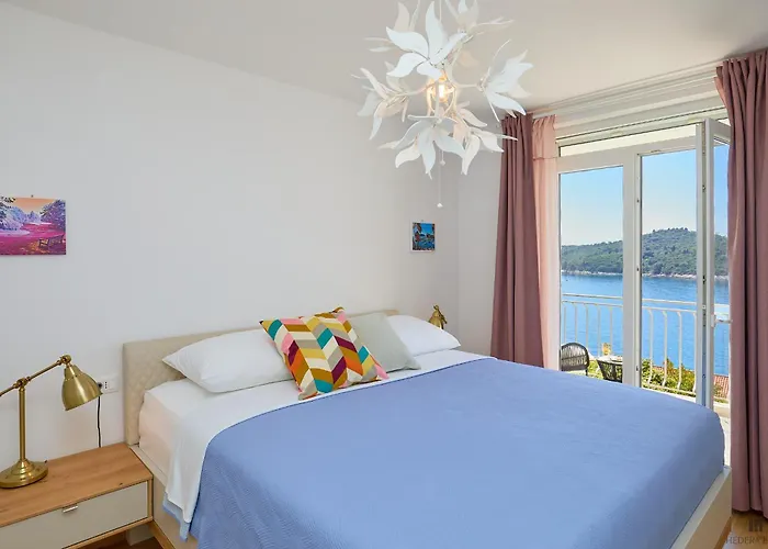 Hedera Estate, Hedera A9